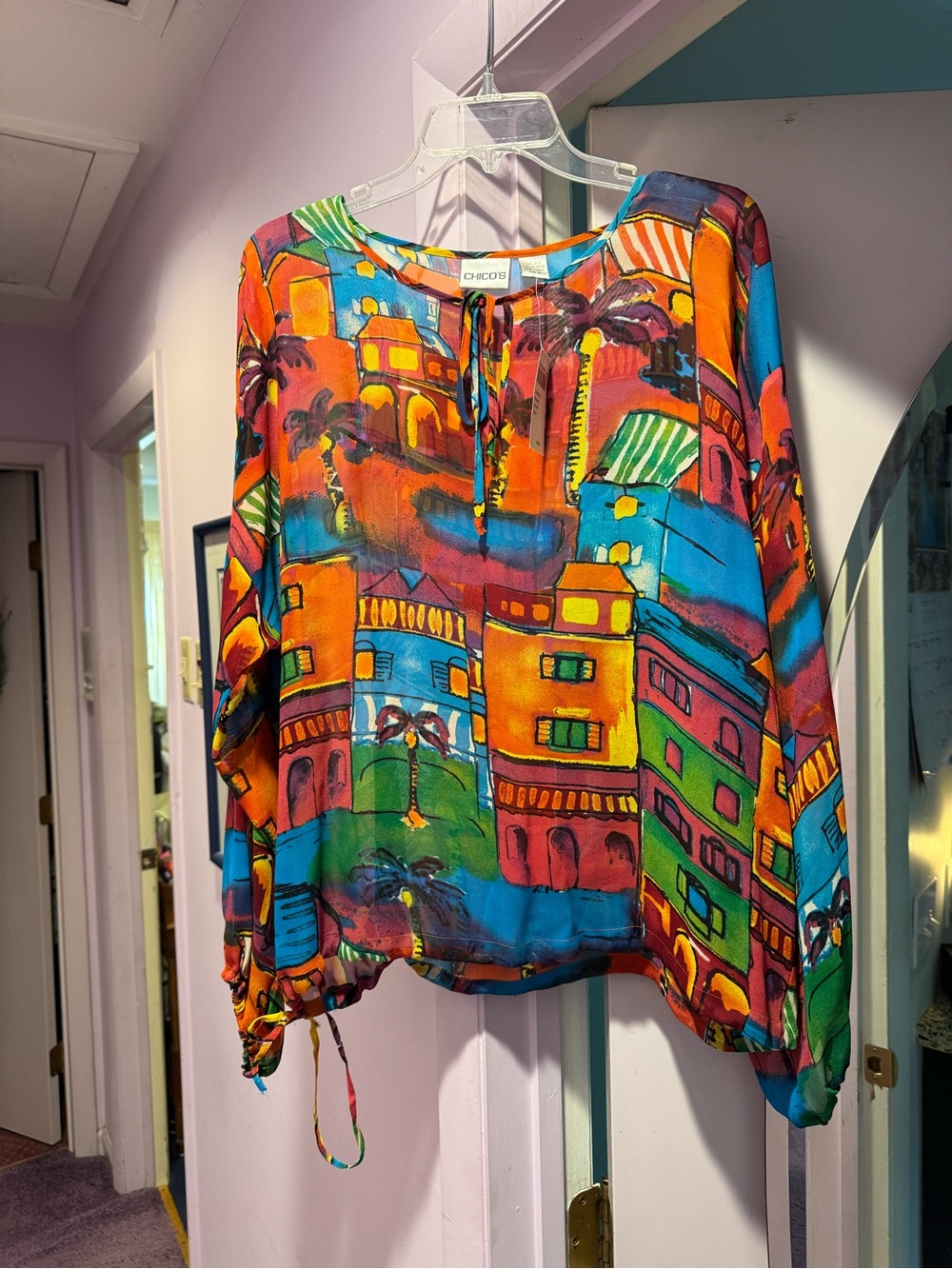 NWT! Size 2/L Chico's 100% Silk Colorful Multicolor Cityscape Print Blouse